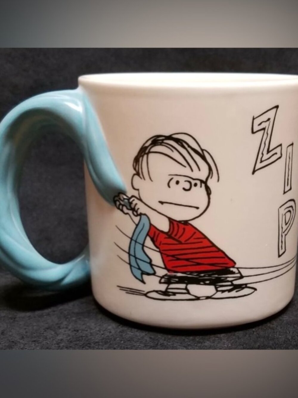 NEW Peanuts LINUS SNOOPY ZIP Security BLANKET Dimensional 3D Handle MUG